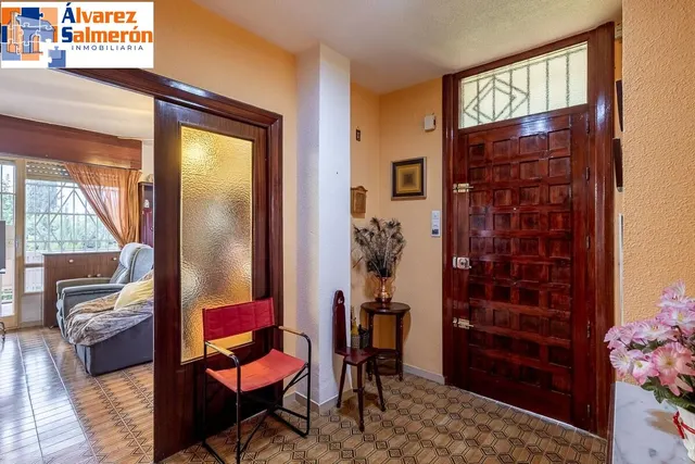 Gran casa con parcela y piscina en Cájar — 26
