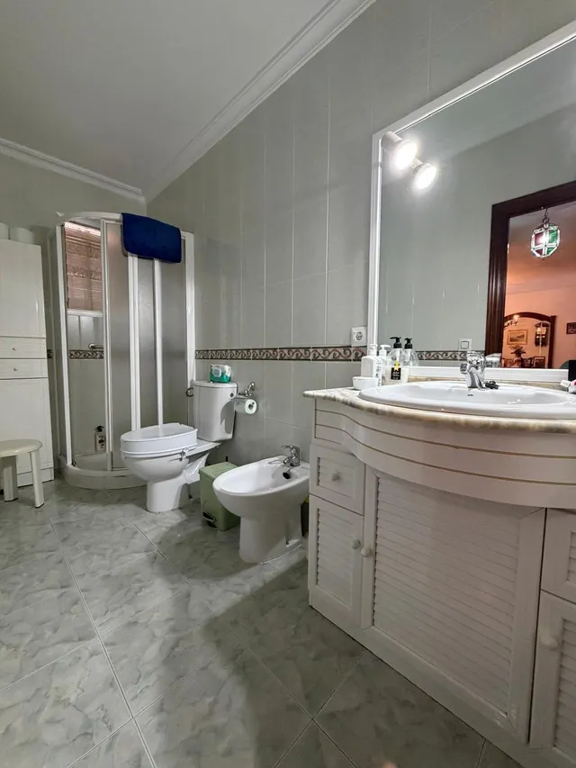 Casa en venta en La Puebla del Río – Vivienda en planta baja con patio y azotea. — 12