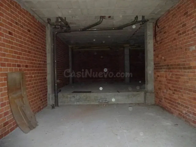 LOCAL COMERCIAL EN EL RESTOLLAL — 4