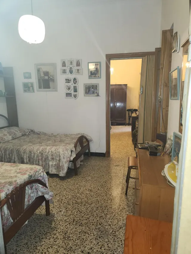 CASA SOLA EN UN LUGAR EMBLEMÁTICO — 19