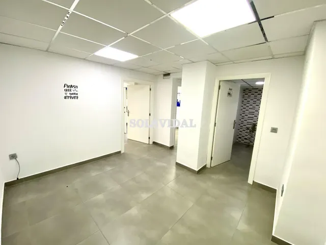 ESPECTACULAR ENTREPLANTA DE OFICINAS DE 314 M2 - foto 4