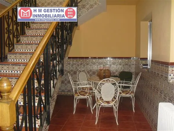 CASA CON LOCAL COMERCIAL, TERRAZA Y COCHERA - foto 5