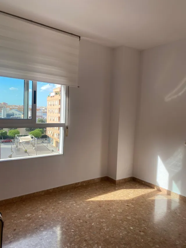Espectacular piso exterior y luminoso junto al parque de cabecera y plaza de aparcamiento — 19