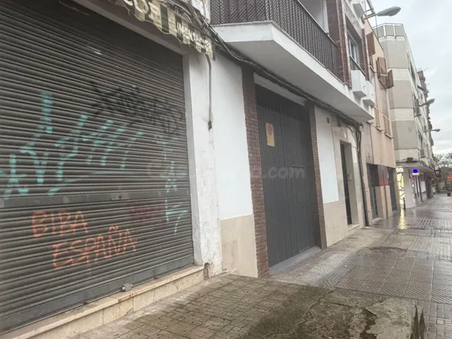 LOCAL COMERCIAL EN PLENO CENTRO, CON POSIBILIDAD DE HACER AP - foto 4