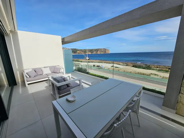 Ático de lujo frente al mar en Jávea – Diseño, confort y vistas infinitas — 14