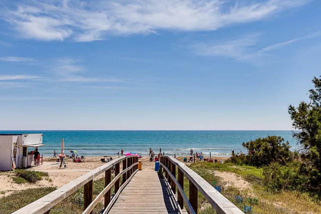 Ático duplex con solárium, vistas al mar y a 280 metros de la playa de La Mata — 43