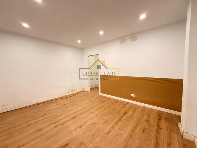 Piso amplio de tres habitaciones para dejar a tu gusto. — 16