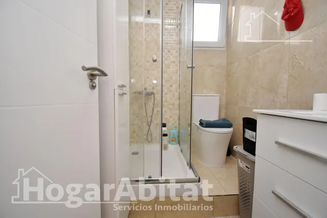 ¡oportunidad de piso! reformado y luminoso con balcón, en el centro — 30