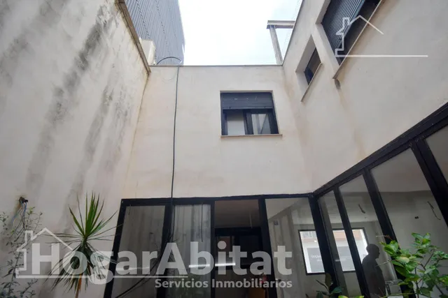 ¡Perfecto para invertir! Casa de cuatro alturas  para reformar con garaje y dos terrazas, cerca del centro — 13