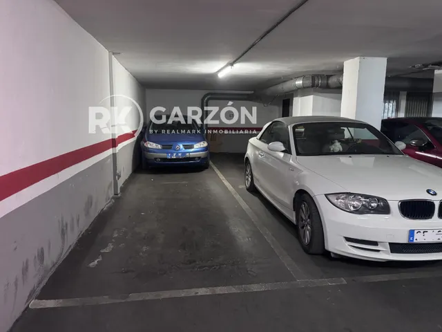 Garaje DOBLE en pleno centro de Almería, junto a La Rambla — 6
