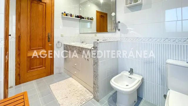 Espectacular chalet independiente con piscina privada en la cañada — 14