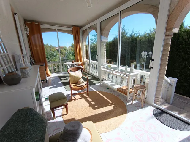 Exclusiva villa reformada y moderna con vistas al mar y montaña, piscina, cocina de verano y apartamento independiente — 10