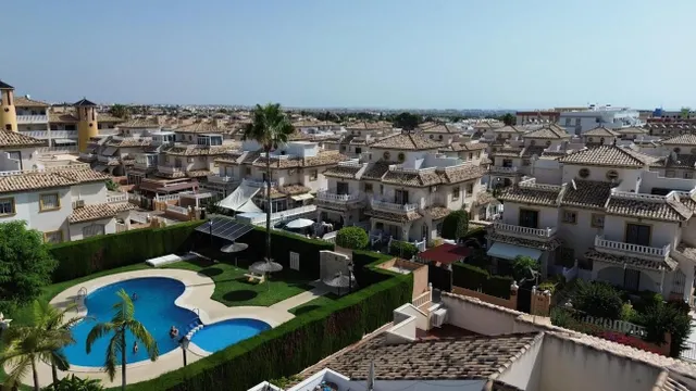 Villa 2 habitaciones 80m² en venta - Lomas de Cabo Roig — 46