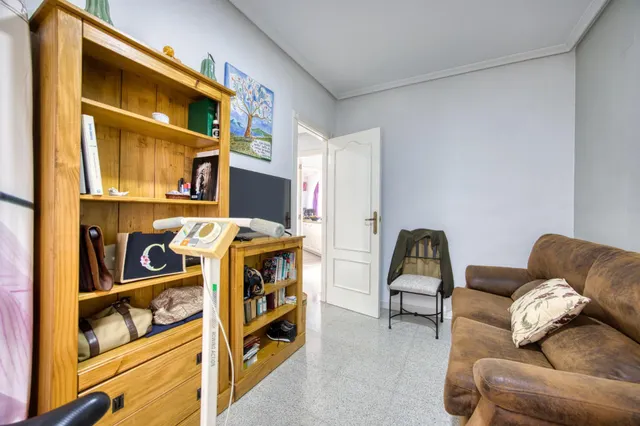 Amplia y Luminosa Vivienda en esquina de 3 dorm. baño y aseo con Garaje Cerrado en el Corazón de la Ciudad — 22