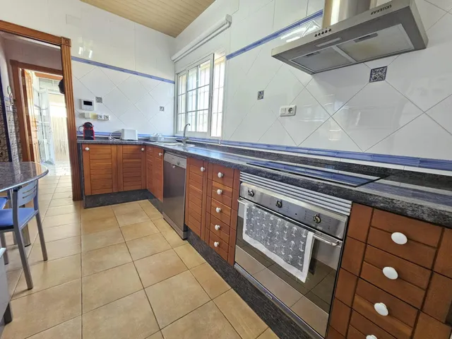 Villa independiente con piscina privada y amplios espacios en Pozo Estrecho, Cartagena — 9