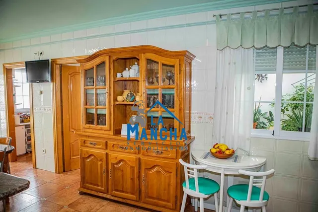 *595.000€* inmobiliaria la mancha vende casa en el barrio de san pablo de Albacete — 19