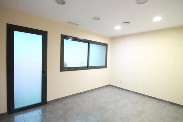 Local comercial de 108 m2 en Plaça Catalunya — 11