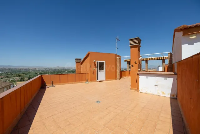SE VENDE ÁTICO CON GRAN TERRAZA Y VISTAS A SIERRA NEVADA GRA - foto 4