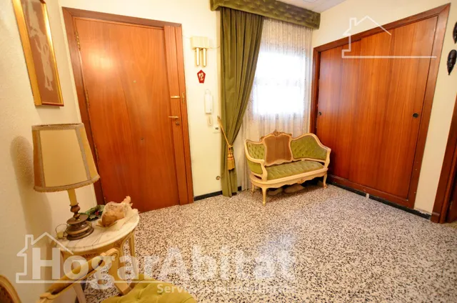 ¡Alicante centro! alto, luminoso y esquinero con terraza — 35