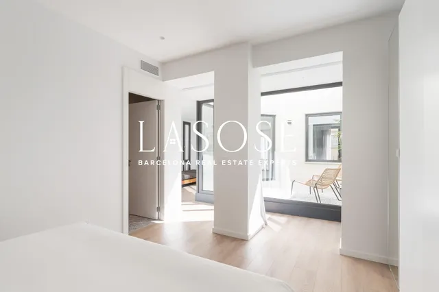Impresionante dúplex con terraza privada en alquiler en La Salut — 45