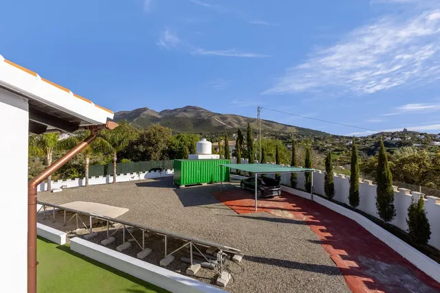 Chalet 6 habitaciones 336m² en venta - Costa del Sol — 50