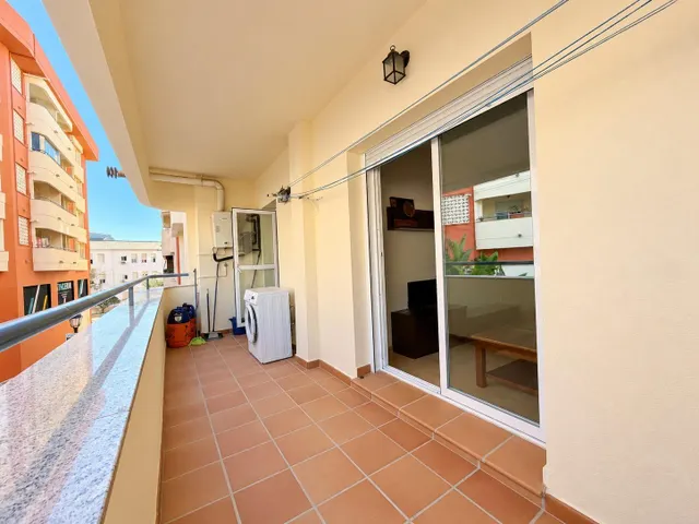 ¡piso en el recinto ferial de Los Barrios! — 3