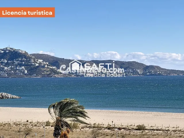 Amplio estudio renovado con terraza, vistas al mar y licenci - foto 3