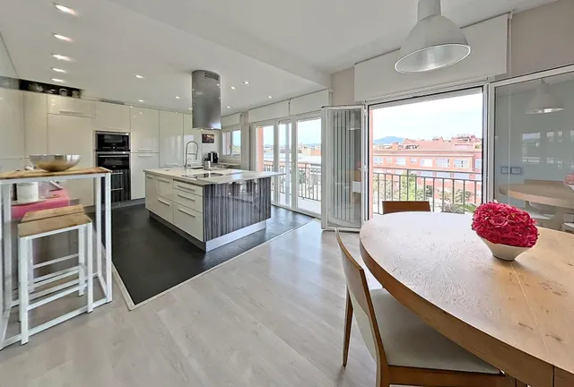 Espectacular ático reformado con terraza privada de 100 m2 en gràcia, Sabadell — 29