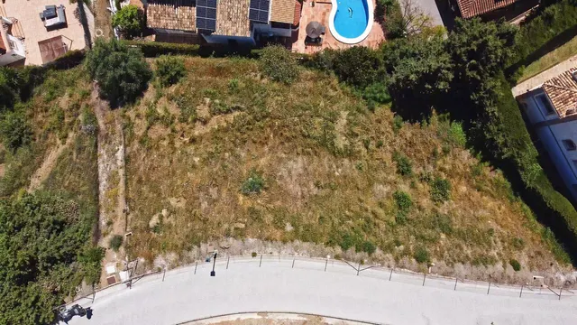 Terreno en Mijas con vistas al mar y construcción exclusiva - foto 5