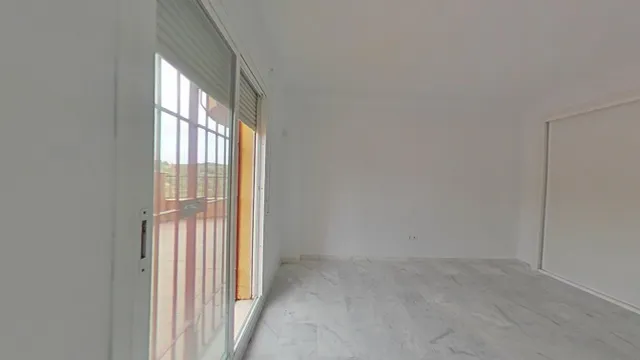 Venta de Vivienda en Marbella, Málaga. Activo Si Posesión / Alquilado / No se Puede Financiar. — 13