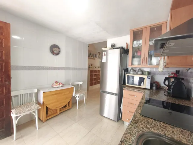 Vivienda amplia en perfecto estado en la zona alta de Gran Alacant, con piscina, parking y todos los servicios a pie — 15