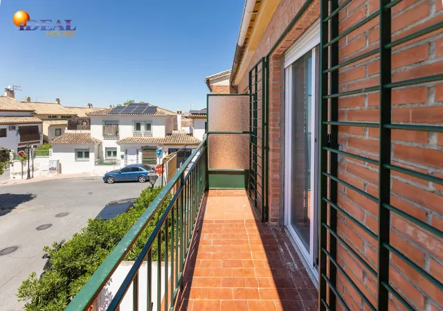 UNIFAMILIAR EN LA ZUBIA — 21