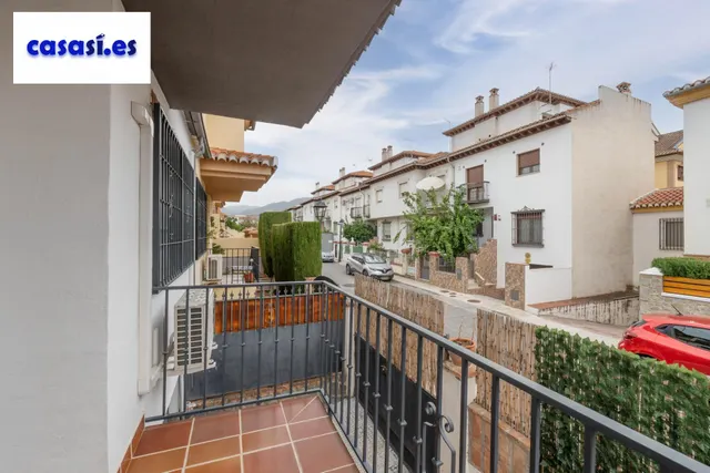Encantadora Casa Reformada en Ogijares con Vistas y Espacios para Disfrutar — 34