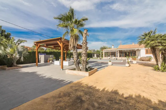 Chalet independiente de lujo en suelo urbanizable — 11