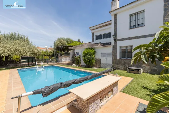 Vivienda Exclusiva en Urbanización Viñas del Rey – Otura - foto 3