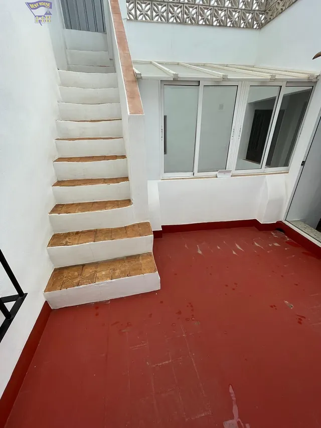 SE VENDE CASA EN ZONA DEL BARRIO BAJO — 22