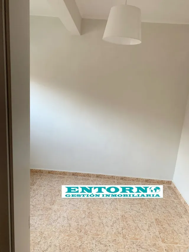 ¡¡¡ PISO CERCA DE LA RAMBLA, TOTALMENTE REFORMADO.!!! — 24
