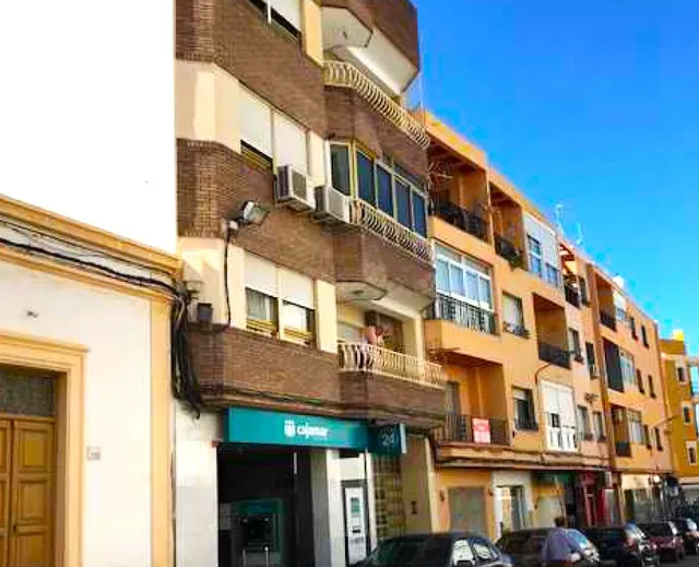 Apartamento 4 habitaciones 96m² en venta - Gador centro - foto 4