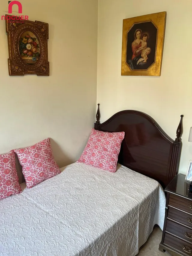 PISO ZONA ZOCO DE CUATRO DORMITORIOS , DOS BAÑOS , TERRRAZA Y  ASCENSOR — 12
