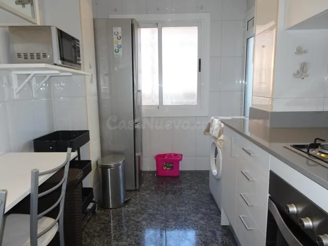 Piso de 3 habitaciones con 2 balcones e inquilino solvente e - foto 5