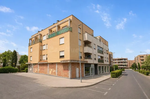 PISO VENTA SANTA MARTA DE TORMES. Urbis te ofrece un piso en - foto 2