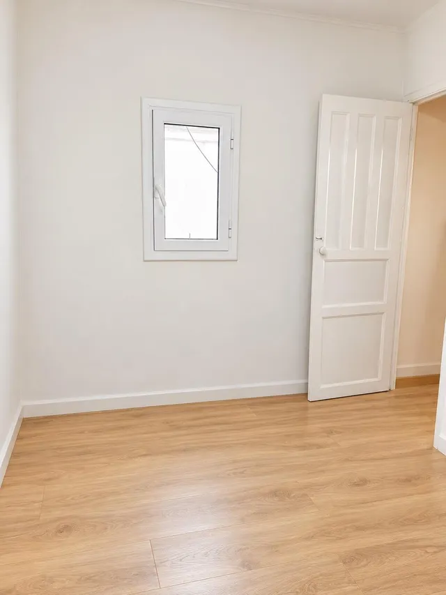 Descubre tu próximo hogar en Barcelona en calle Riera Alta - foto 4