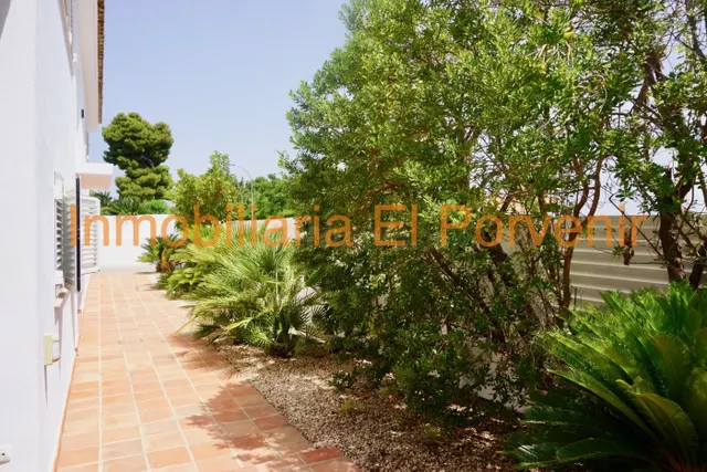 Chalet 4 habitaciones 215m² en alquiler - El Vedat - foto 4