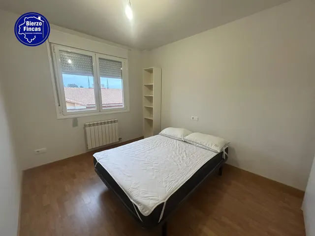 SE VENDE ADOSADO EN ARDONCINO, LEÓN - foto 4