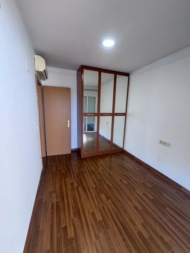 Apartamento de 4 dormitorios con gran terraza, piscina y potencial de alquiler en Guardamar del Segura — 12