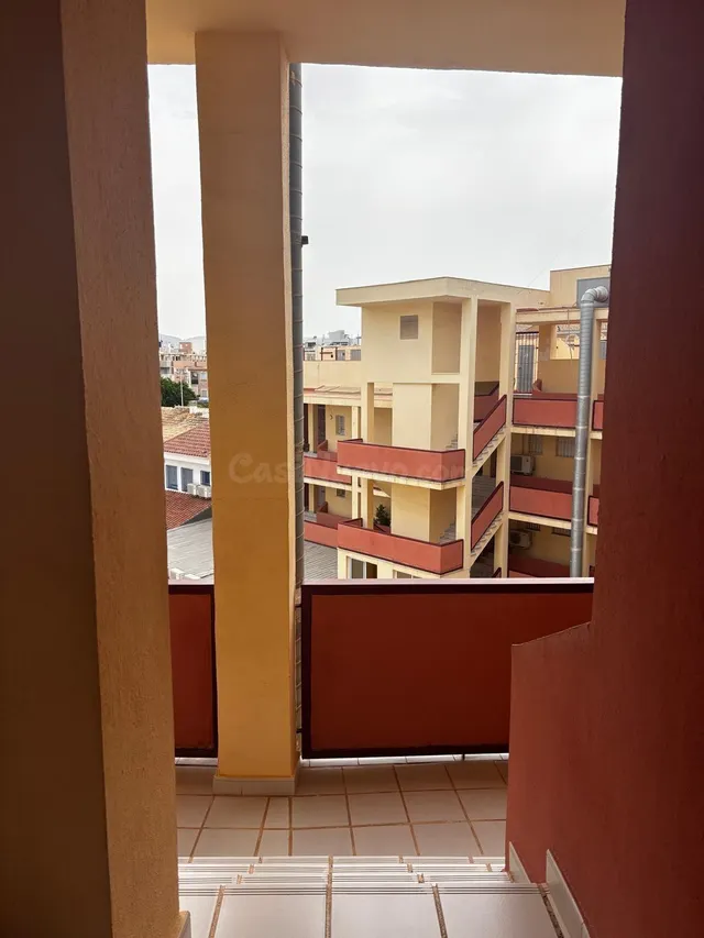 Apartamento con terraza a 300m de la playa de la isla de septiembre a junio — 6