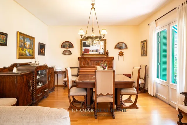 Exclusiva vivienda señorial de 214 m2 en Jaime III – Palma e - foto 4