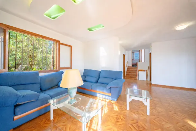 Chalet en primera línea de playa en torrenostra: una oportunidad para crear tu hogar junto al mar — 9