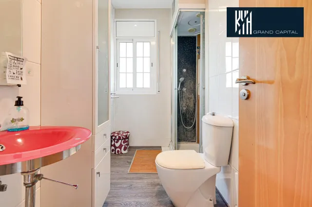 CASA EN SILS — 37