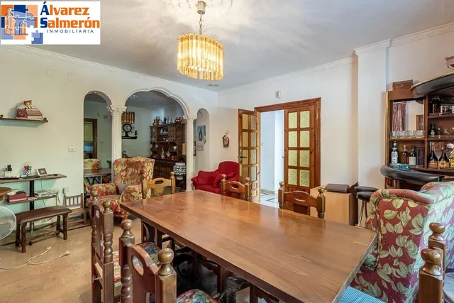 Espectacular Chalet en Ogijares - Ideal para Familias — 16